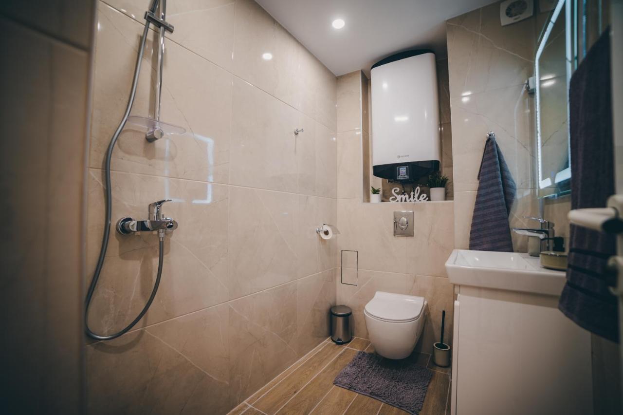 Unbeatable Location: New & Comfy Apartment Varna ภายนอก รูปภาพ